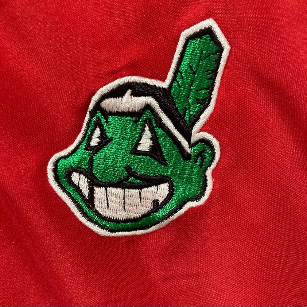 Chief Wahoo Rare Windbreaker Pullover Side Zipper M